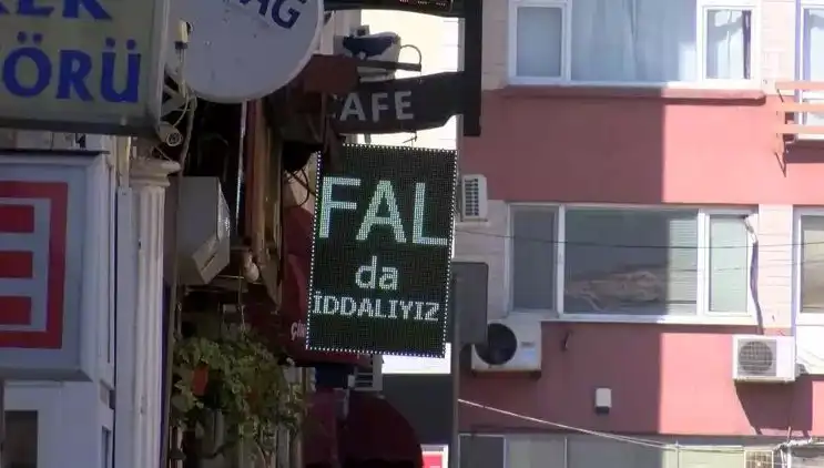 Fal Bakanlara Şok: Para Karşılığı Fala Hapis Cezası Geliyor!