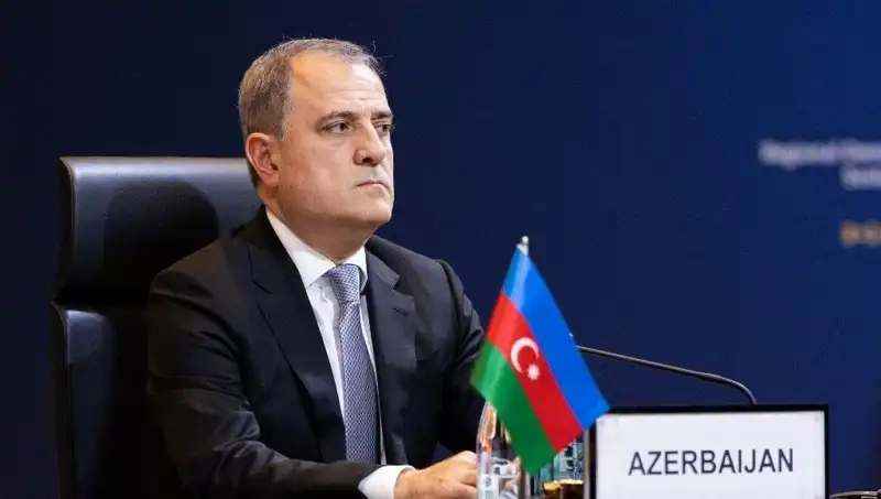 Azerbaycan ve Ermenistan'dan Tarihi Anlaşma: Barış Yolunda Önemli Adım