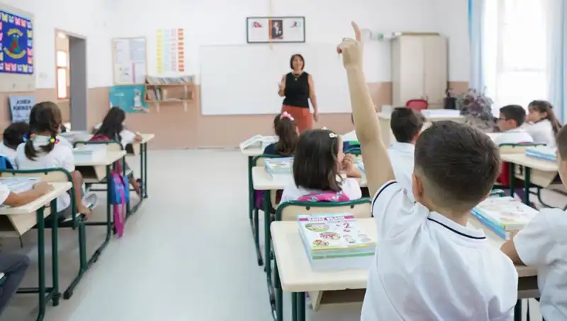 Öğretmenlerin Ek Ders Ücretleri Bayramdan Önce Yatıyor mu?