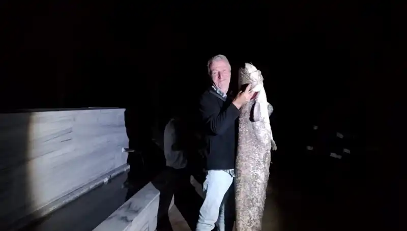 Barajda Balıkçıları Şaşkına Çeviren 40 Kilo Ağırlığında Dev Balık