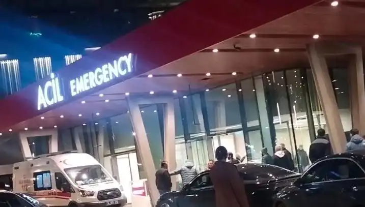 Dışarıda Telefon Konuşması Yapan Genç Adam, Silahlı Saldırıda Hayatını Kaybetti