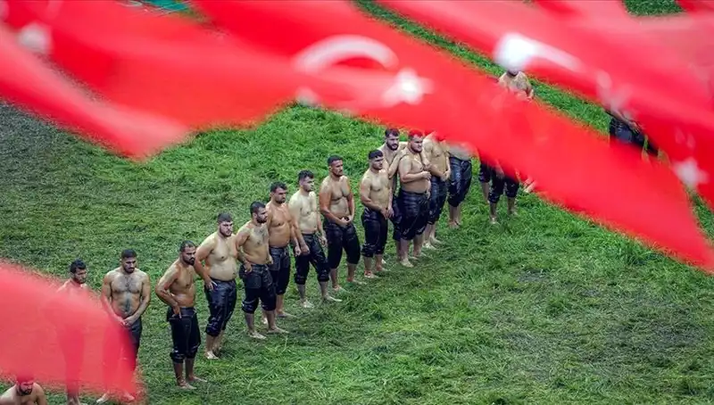 664. Tarihi Kırkpınar Yağlı Güreşleri: 40 Başpehlivan Arenada