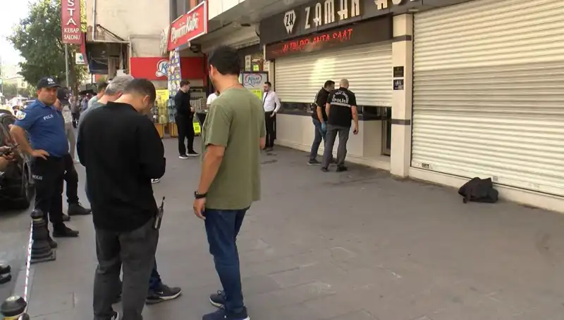 Güpegündüz Cadde Ortasında Gerçekleşen Kuyumcu Soygunu Şok Etkisi Yarattı