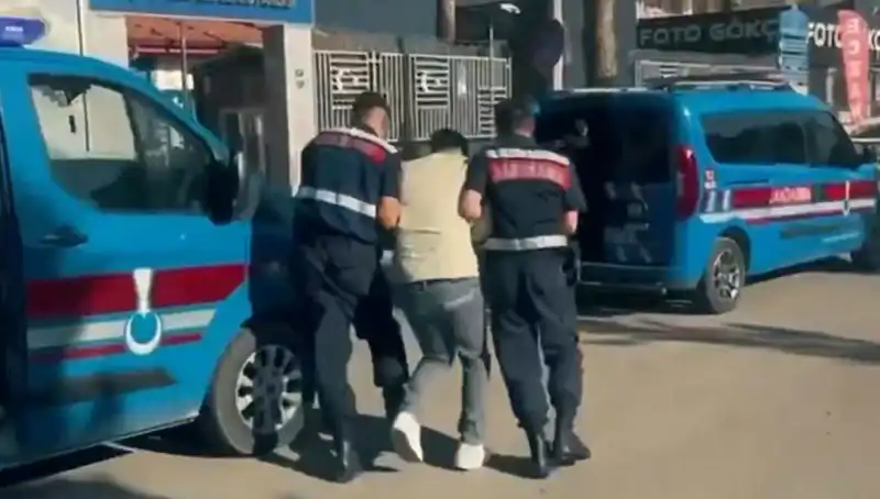10 İlde Eş Zamanlı Operasyon: 5 Suç Örgütü Çökertildi, 74 Gözaltı Gerçekleşti
