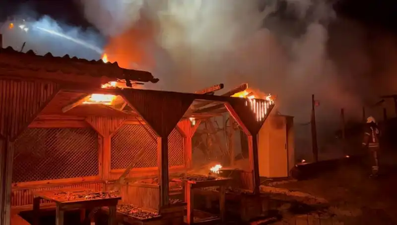 Şile'de Gözleme Restoranı Yangınında Altı Mekan Kül Oldu