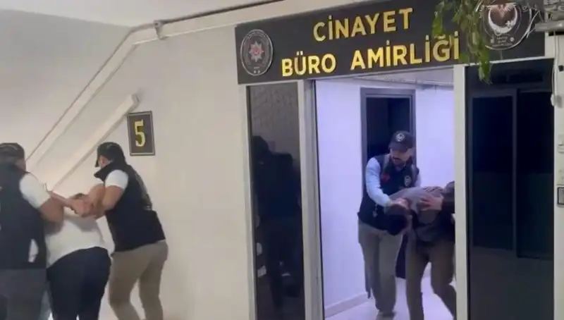 Silahlı Saldırı İle Suç Örgütü Arasındaki Bağ: 9 Kişi Tutuklandı