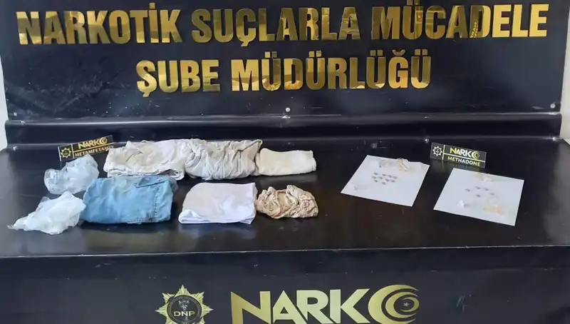 Uyuşturucu Kaçakçılığı İle Mücadelede Şok Edici Yöntem: Midesinden Kapsül Kapsül Uyuşturucu Çıktı