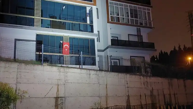 Sakarya'da Güvenlik Nedeniyle 4 Katlı Apartman Tahliye Edildi