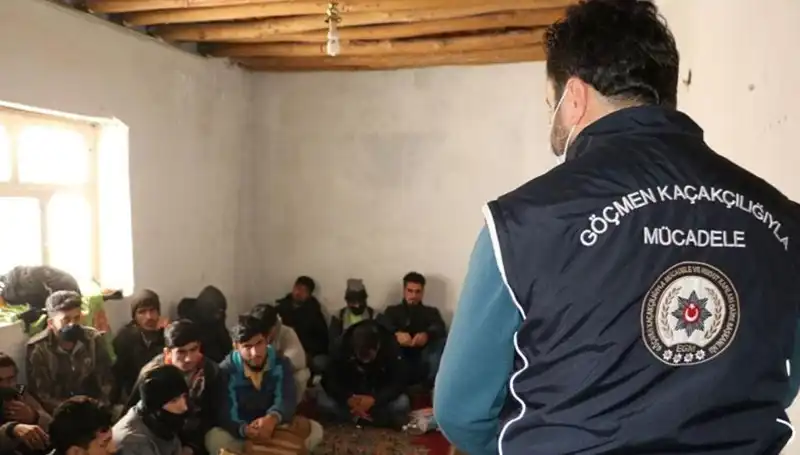 Edirne ve Kırklareli'nde Düzensiz Göçmen Yakalamaları Artıyor: Sayılar Endişe Verici