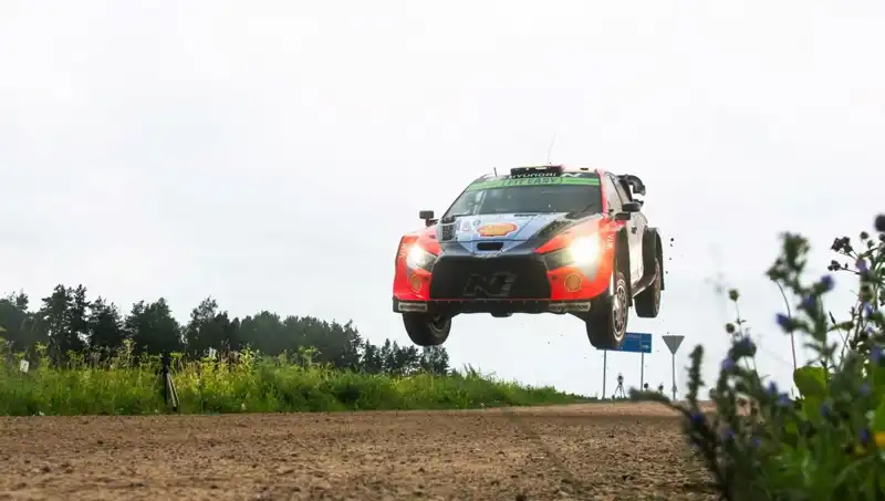 Otomobil Rallisinde Feci Kaza: İki Seyirci Hayatını Kaybetti