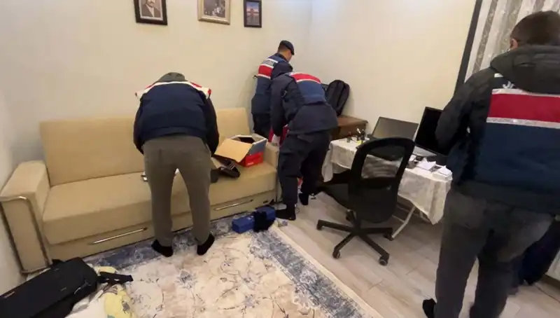 Türkiye Genelinde DHKP-C Operasyonu: 30 Kişi Gözaltına Alındı