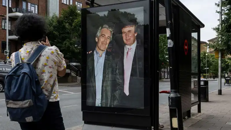 Trump'ın Epstein'e Yolladığı Müstehcen Mektup Ortaya Çıktı!