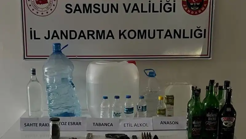Samsun’da Sahte İçki Operasyonu: Kara Borsa Ürünü Litrelerce Ele Geçirildi!