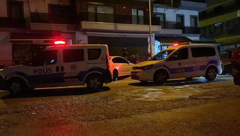 Kocaeli'de Gençler Arasında Bıçaklı Kavga: Şok Edici Olayda İki Yaralı