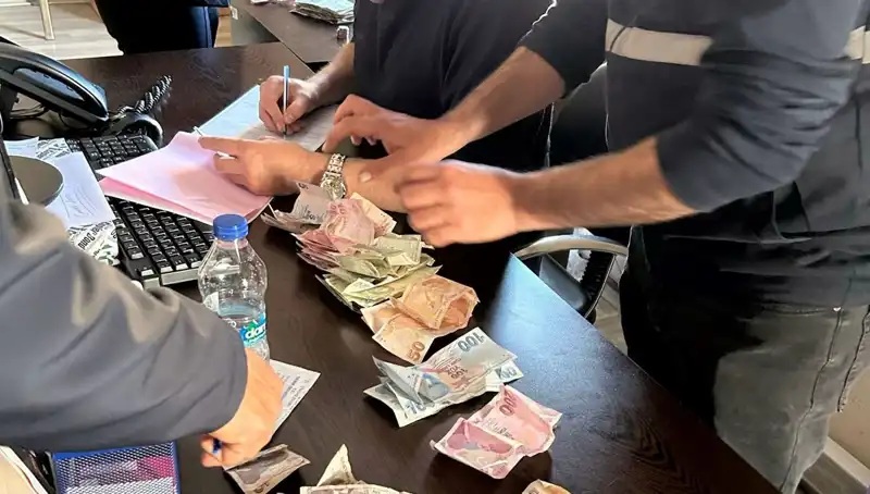 Antalya'da Dilenci Operasyonu: 19 Bin Lira Kapatıldılar!