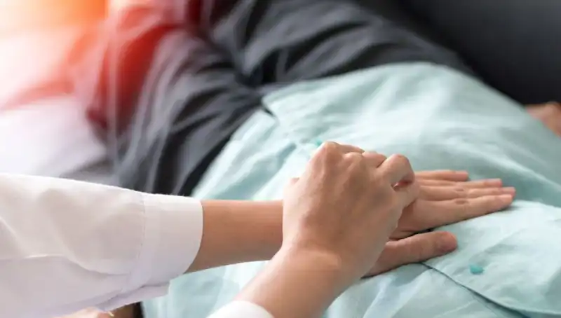 Doktora Gittiğinde Hayatının Şokunu Yaşadı: 1 Yıl Ömrü Kaldığını Öğrendi