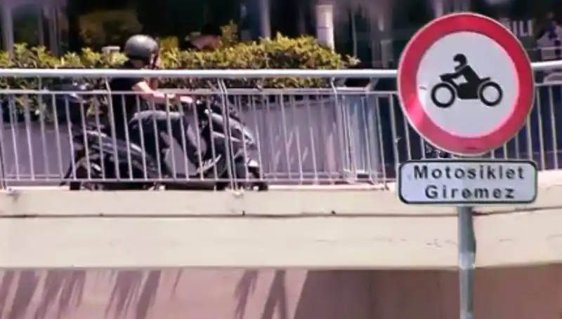 Motokuryelerin Üst Geçidi İşgali: Özel Yol ve Tehlikeler