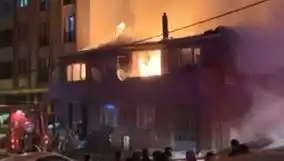 Gaziosmanpaşa'da Korkutan Yangın! İki Bina Alev Alev Yandı
