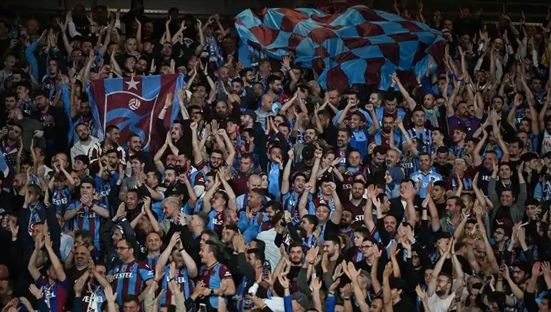 Trabzonspor-Galatasaray Maçı Biletleri Satışa Çıktı, Fanatik Taraftarları Bekliyor!