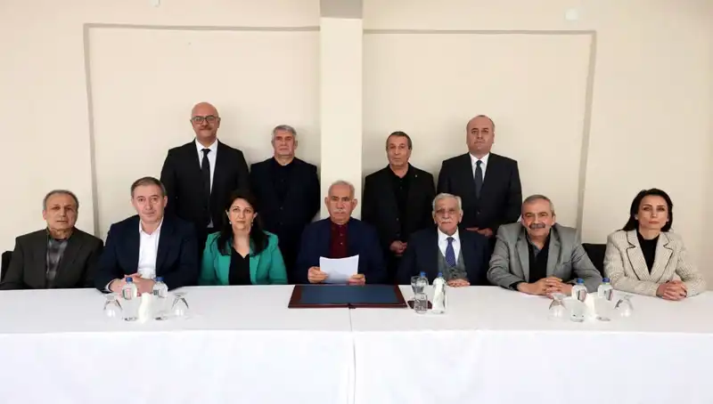 PKK'nın Fesih İlanı, Terörsüz Türkiye İçin Yeni Bir Dönem Başlatacak mı?