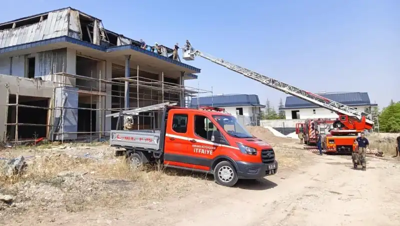 Ankara Gölbaşı'nda Villaları Tehdit Eden Yangın: Korkutan Gelişmeler
