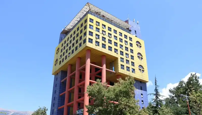 Dünyanın En Saçma Binası Yerine Yeni Proje: Yapım Süreci Başladı