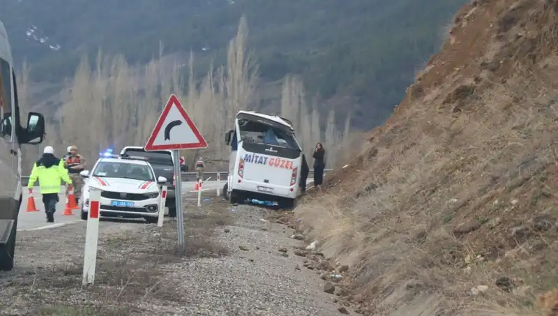 Oltu'da İşçi Servisi Kazası: Yaralıların Sayısı Artıyor