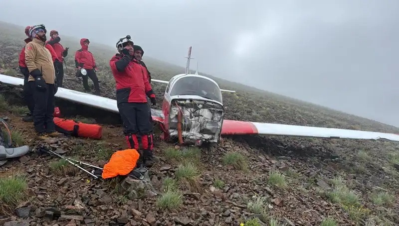 Türk Pilotun Uçak Kazasında Dramatik Son: Pilot Hayatını Kaybetti, Kadın Yolcu Kurtuldu