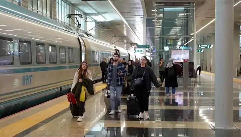 YHT’lerde Ek Sefer Düzenlemesi ile Seyahat Konforu Artıyor